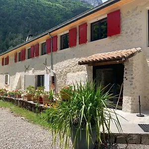 La Bergerie A Menee Gasthof